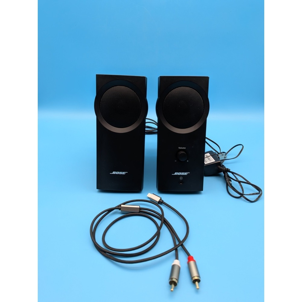Bose Companion 2 Multimedia Speaker System w Lightening Adapter Tested / Working